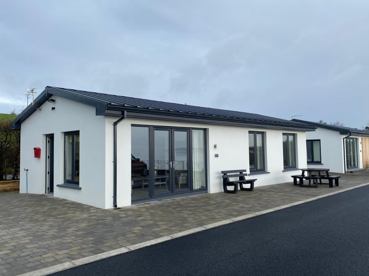 Tullybay Holiday Lodges Enniskillen Exteriör bild