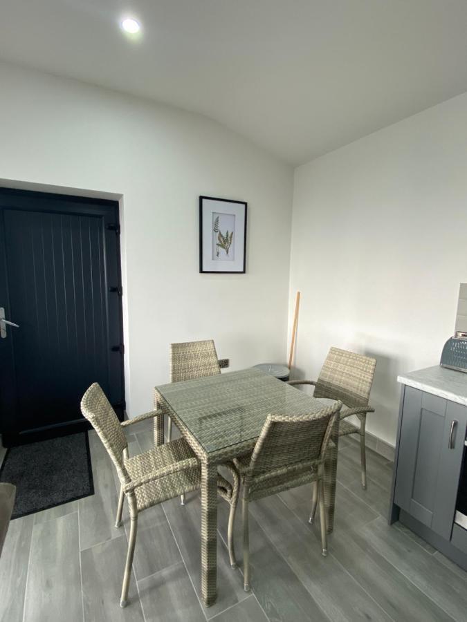 Tullybay Holiday Lodges Enniskillen Exteriör bild