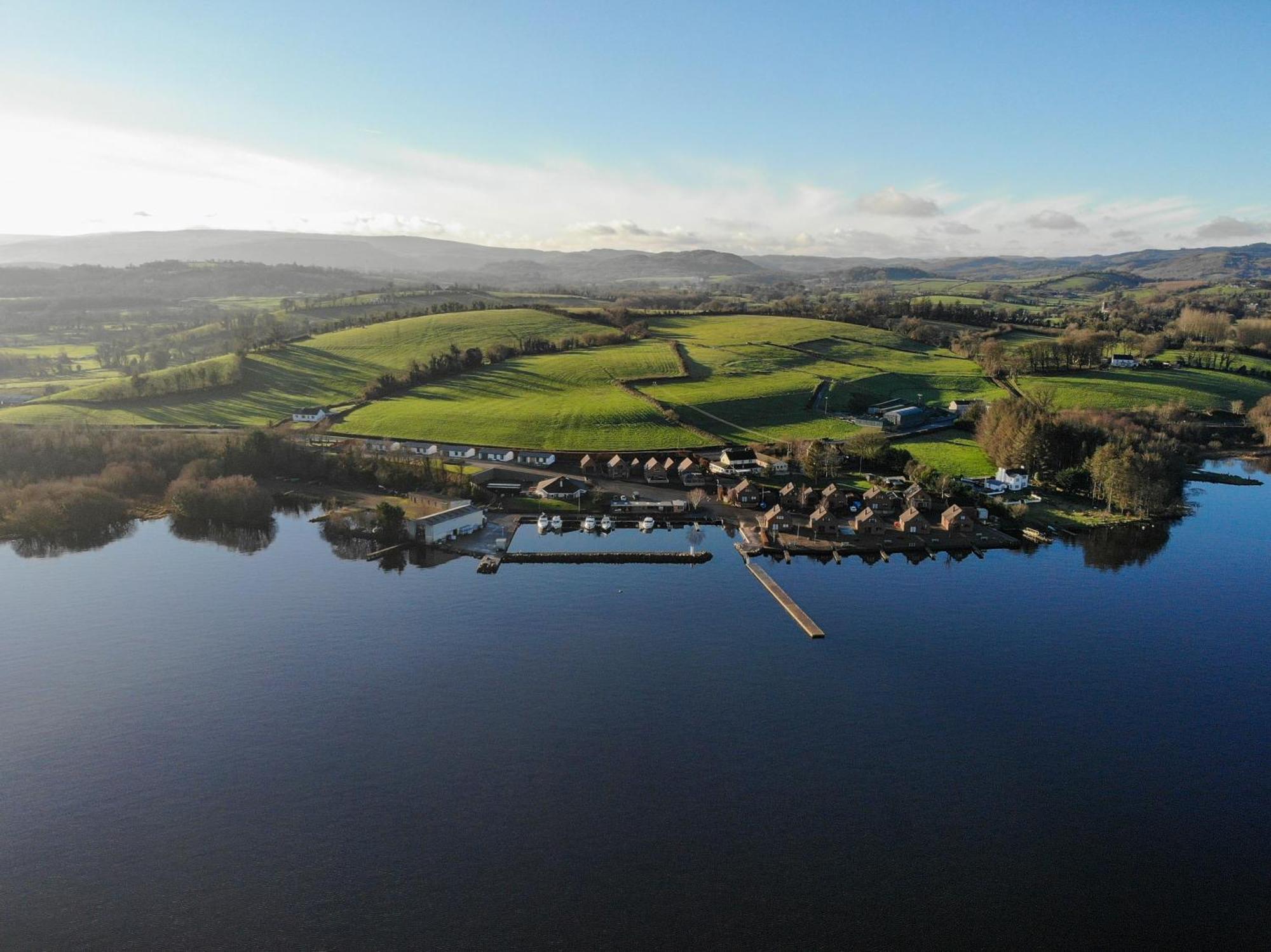 Tullybay Holiday Lodges Enniskillen Exteriör bild
