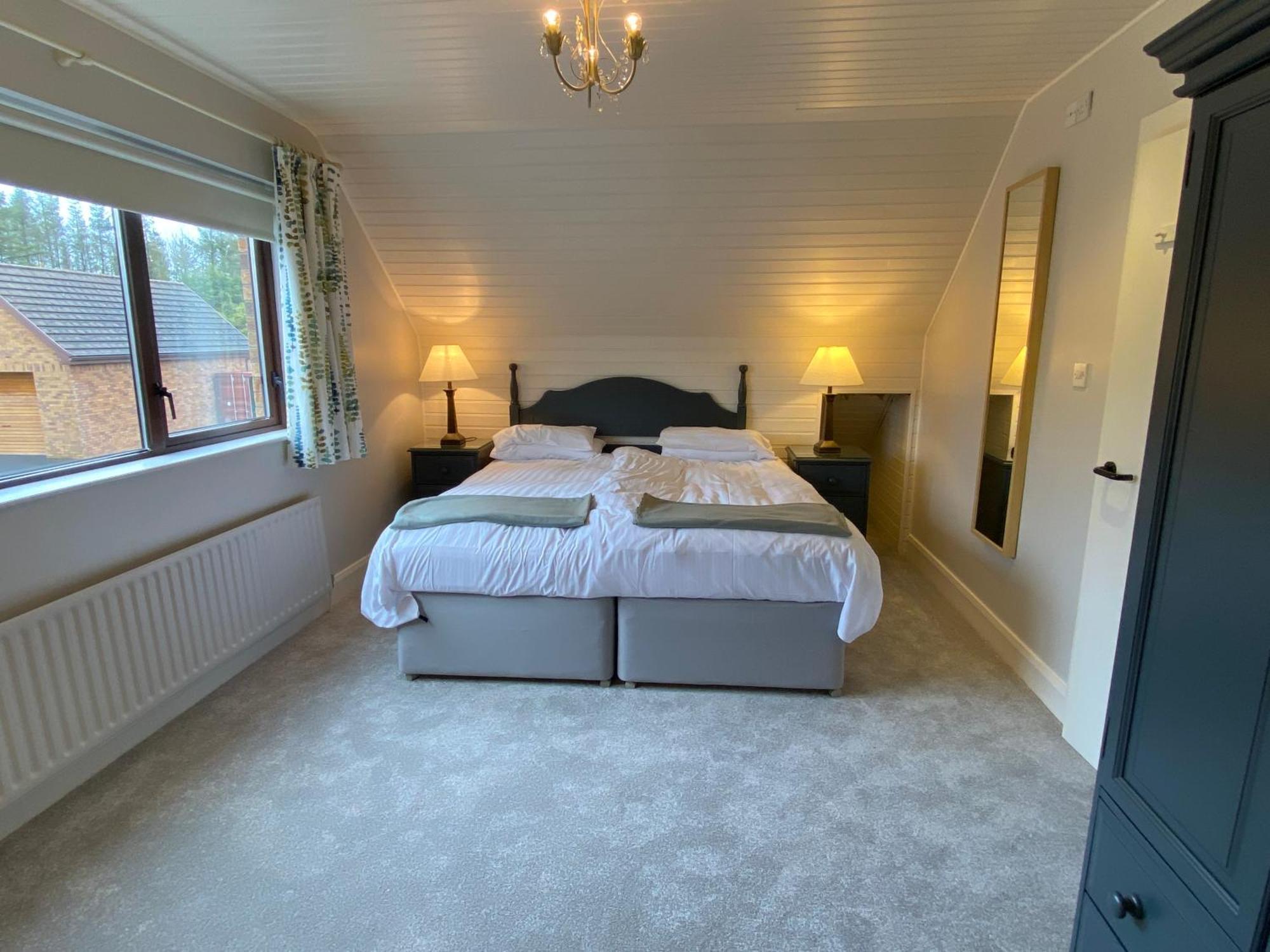 Tullybay Holiday Lodges Enniskillen Exteriör bild